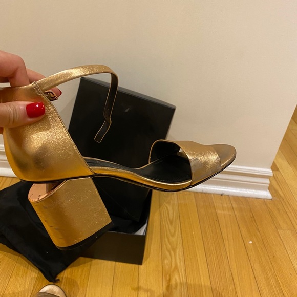 Shoes - Picture 4 of 5